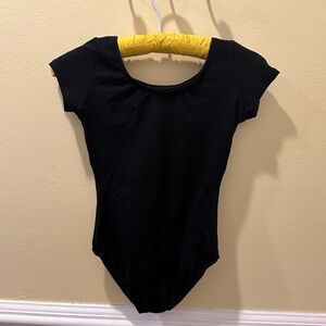 Capezio black leotard
Euc
Girls size Large